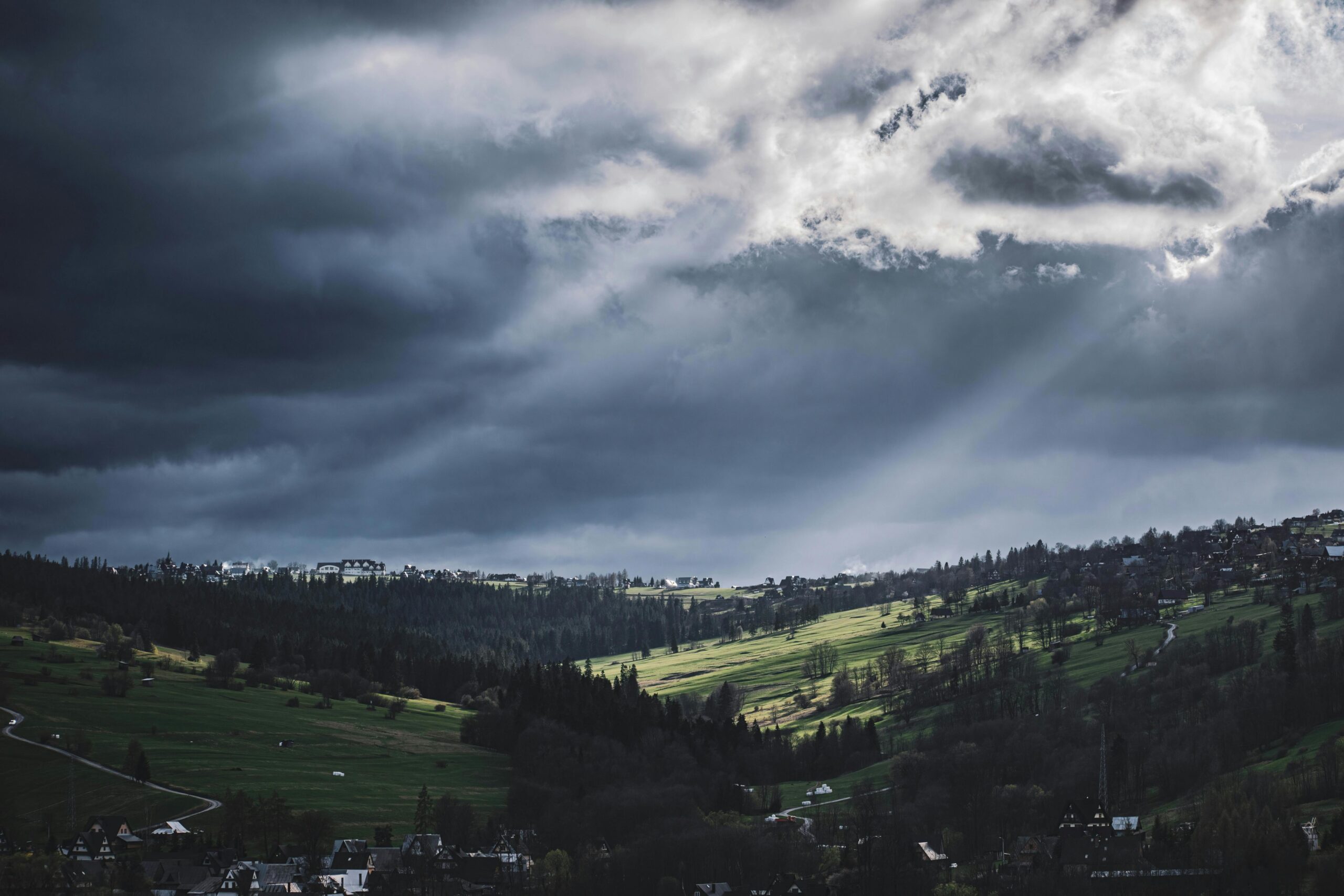 Wanting to Run, Wanting to Lie Down: On Inter-episode States in Bipolar Disorder